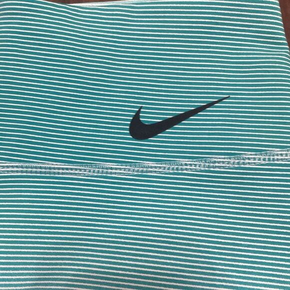 Nike Dri Fit crop legging green/white striped - Picture 2 of 6